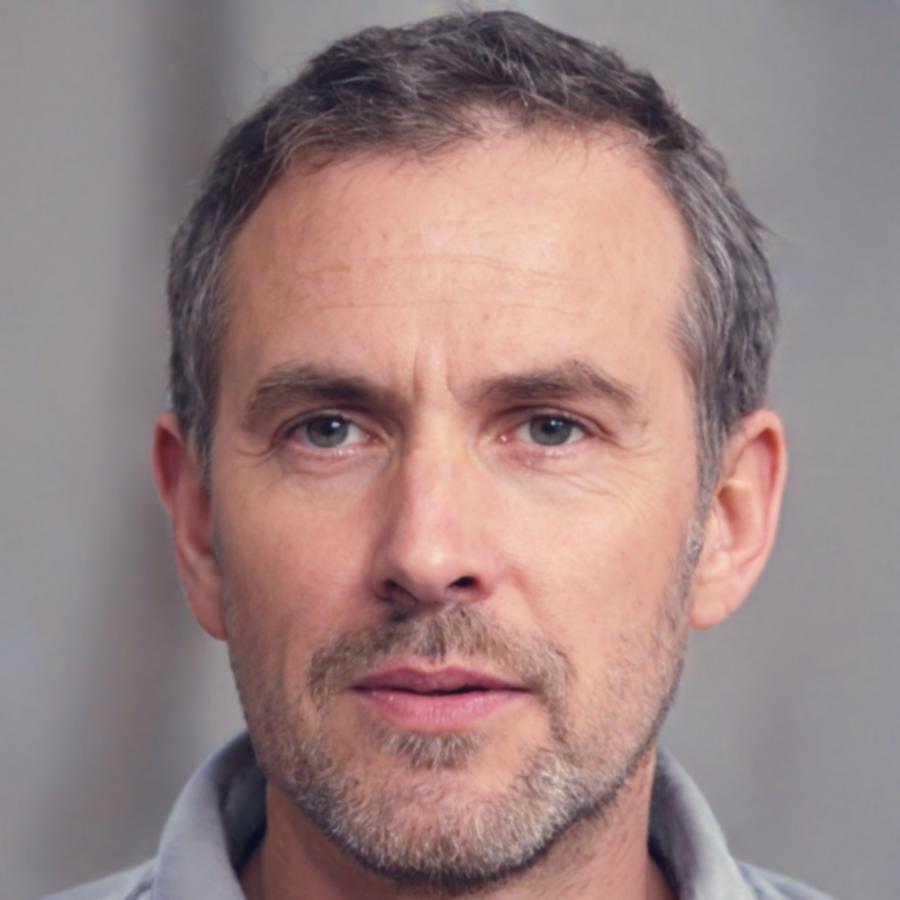 Μέλος της ομάδας Halivorenta που εργάζεται για την εκπαιδευτική πλατφόρμα